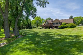 2005 Selkirk Court, Inverness, IL 60010