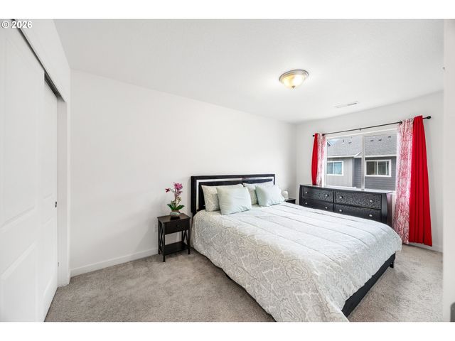 1228 S QUARTZ Dr, Cornelius, OR 97113