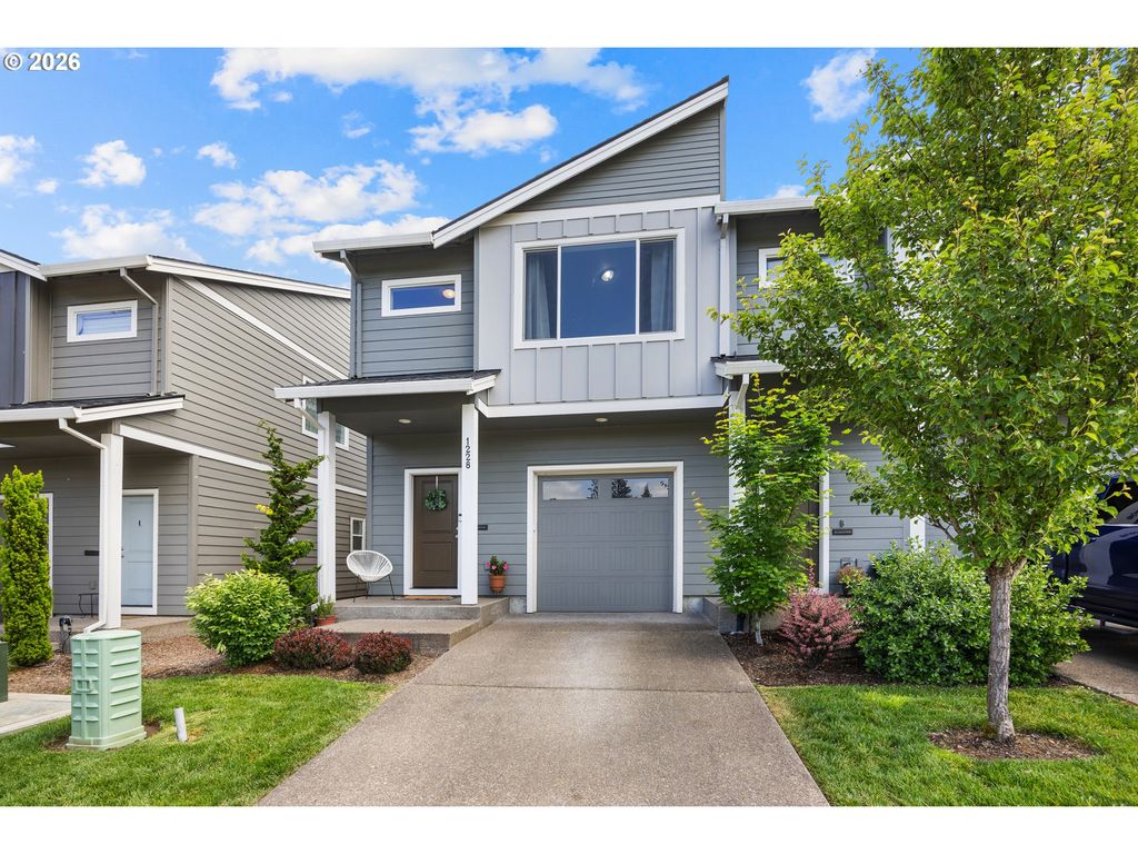 1228 S QUARTZ Dr, Cornelius, OR 97113