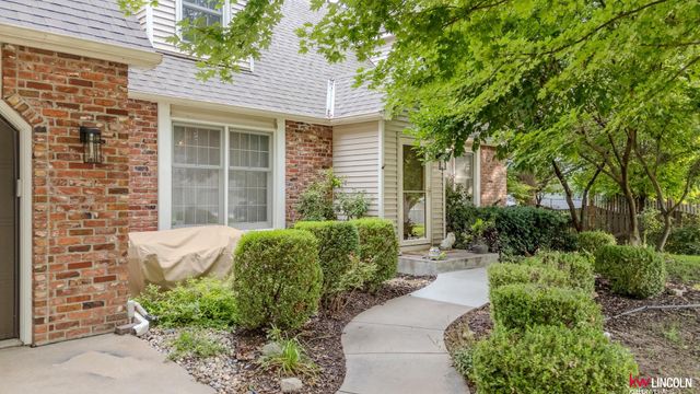 8121 Stockwell Street, Lincoln, NE 68506