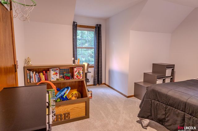 8121 Stockwell Street, Lincoln, NE 68506