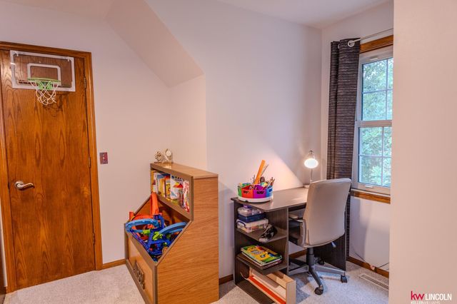 8121 Stockwell Street, Lincoln, NE 68506