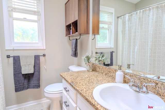 8121 Stockwell Street, Lincoln, NE 68506