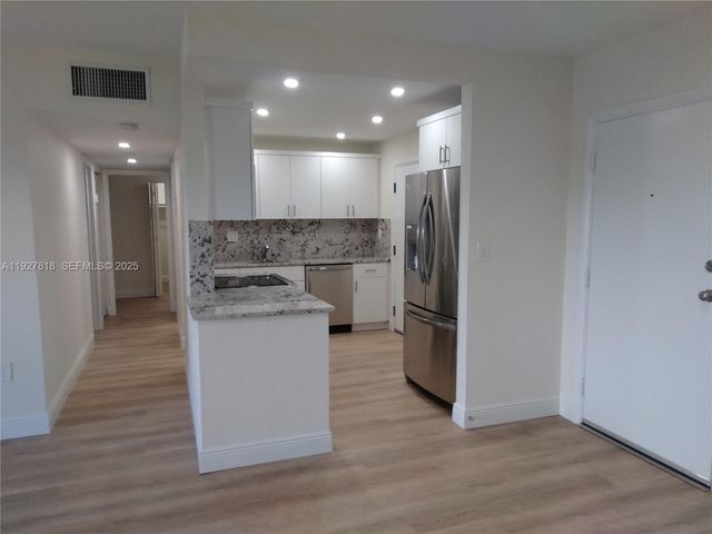 8325 SW 72nd Ave 308C, Miami, FL 33143