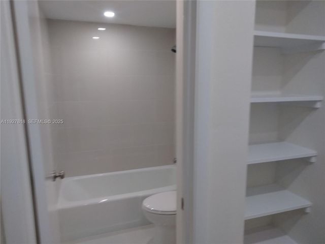 8325 SW 72nd Ave 308C, Miami, FL 33143