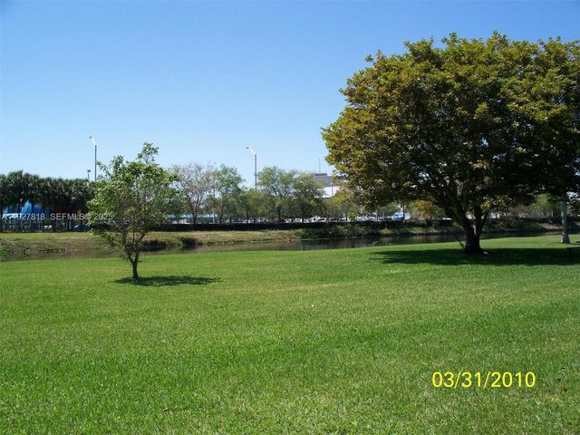 8325 SW 72nd Ave 308C, Miami, FL 33143