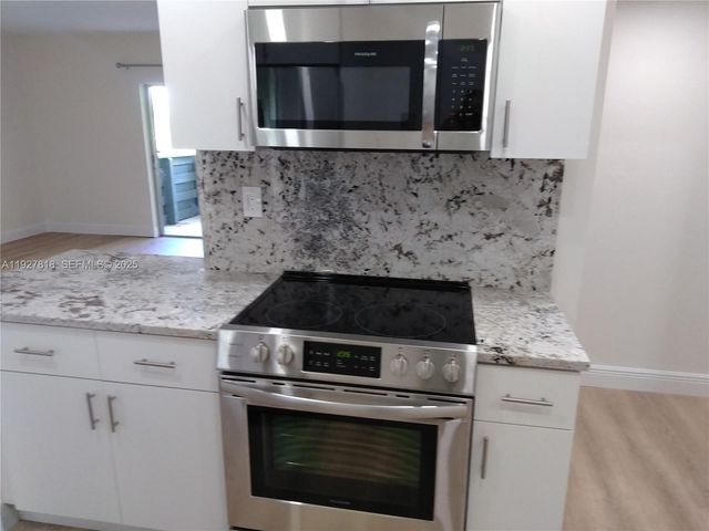 8325 SW 72nd Ave 308C, Miami, FL 33143