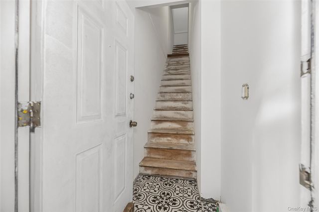 975 E 178th Street, Bronx, NY 10460