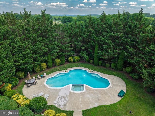 38140 WINSOME TRAIL LN, Purcellville, VA 20132