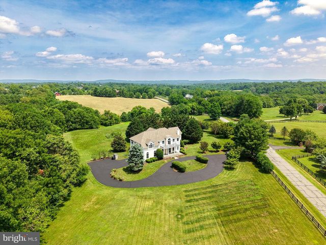 38140 WINSOME TRAIL LN, Purcellville, VA 20132