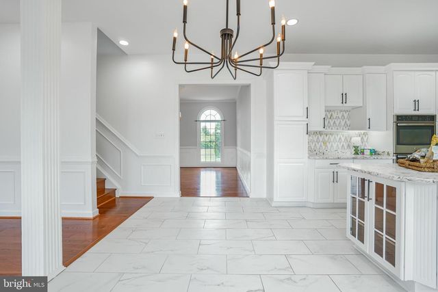 38140 WINSOME TRAIL LN, Purcellville, VA 20132