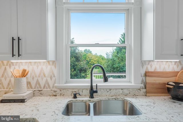 38140 WINSOME TRAIL LN, Purcellville, VA 20132