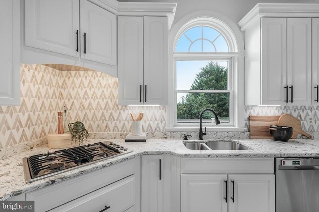 38140 WINSOME TRAIL LN, Purcellville, VA 20132