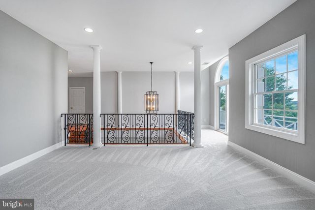 38140 WINSOME TRAIL LN, Purcellville, VA 20132