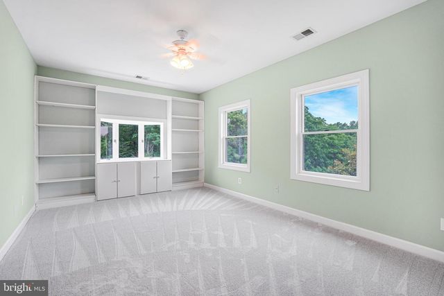 38140 WINSOME TRAIL LN, Purcellville, VA 20132