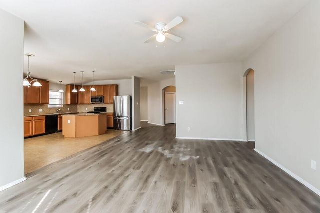 214 Kestrel Lane, Rosharon, TX 77583