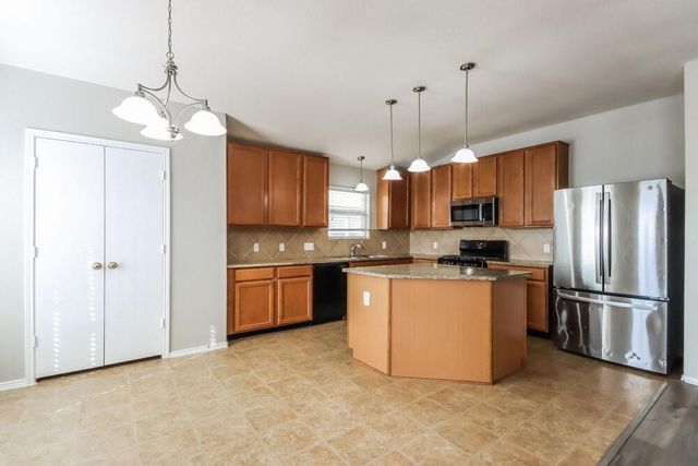 214 Kestrel Lane, Rosharon, TX 77583