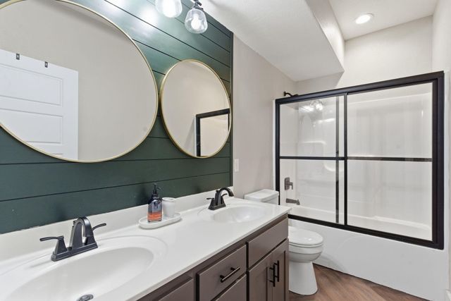 4196 Madrid Avenue, Ozark, MO 65721