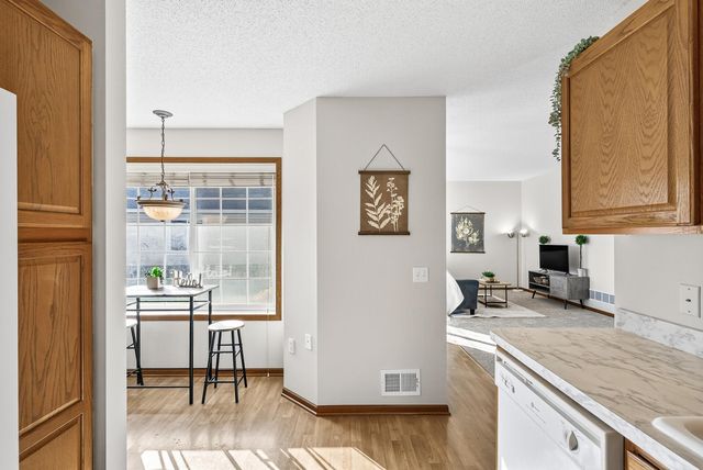 15681 Flackwood Way, Apple Valley, MN 55124