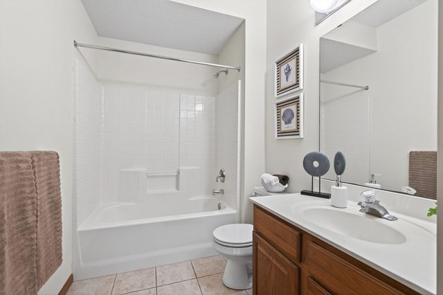 15681 Flackwood Way, Apple Valley, MN 55124