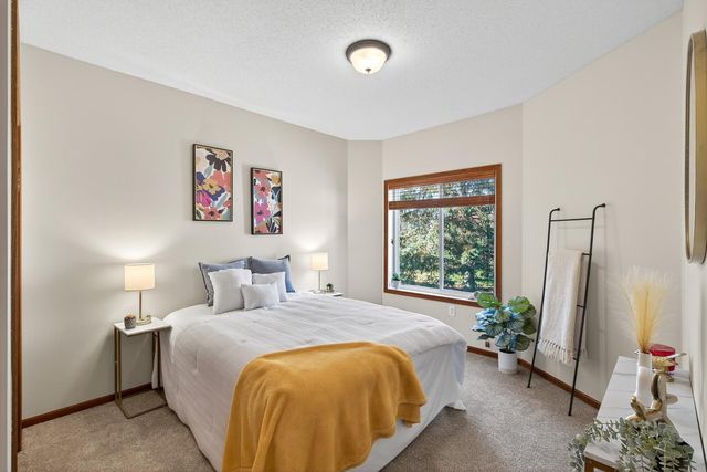 15681 Flackwood Way, Apple Valley, MN 55124