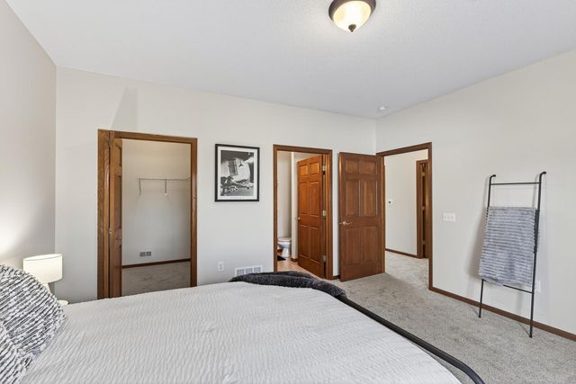 15681 Flackwood Way, Apple Valley, MN 55124