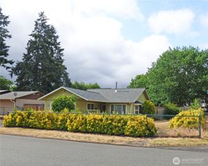 8703 Skokomish Way NE, Olympia, WA 98516