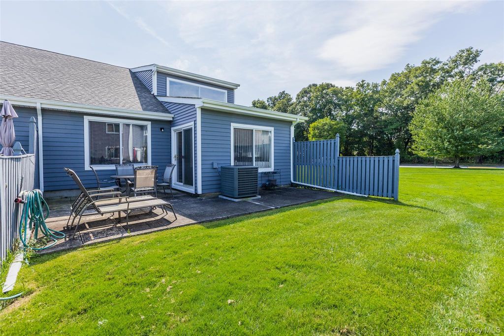 764 Birchwood Park Drive, Middle Island, NY 11953 — photo 3
