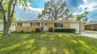 321 Bluebird Avenue, Crown Point, IN 46307