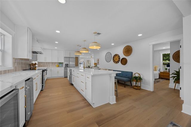4621 4TH AVENUE N, St Petersburg, FL 33713