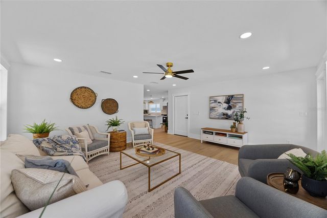 4621 4TH AVENUE N, St Petersburg, FL 33713