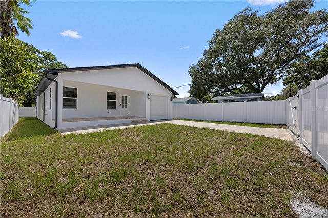 4621 4TH AVENUE N, St Petersburg, FL 33713