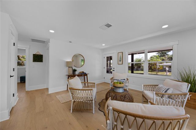 4621 4TH AVENUE N, St Petersburg, FL 33713