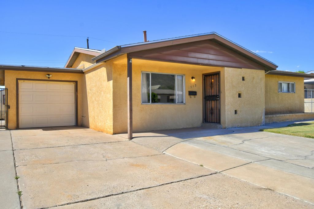 1513 SHIRLEY Street NE, Albuquerque, NM 87112