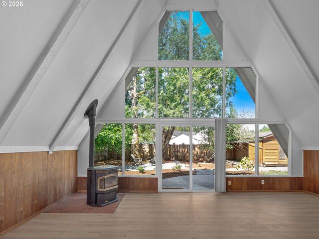 4254 Se BENTLEY St, Hillsboro, OR 97123