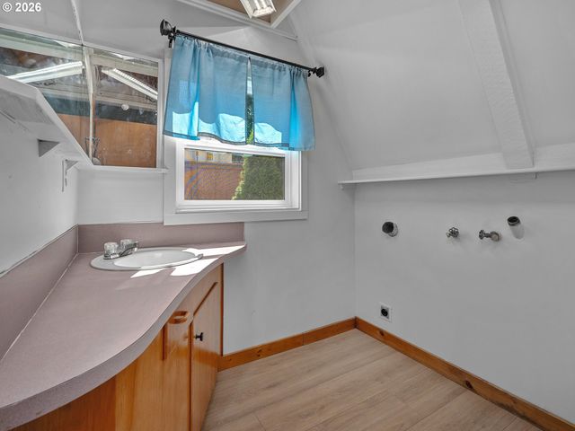 4254 Se BENTLEY St, Hillsboro, OR 97123