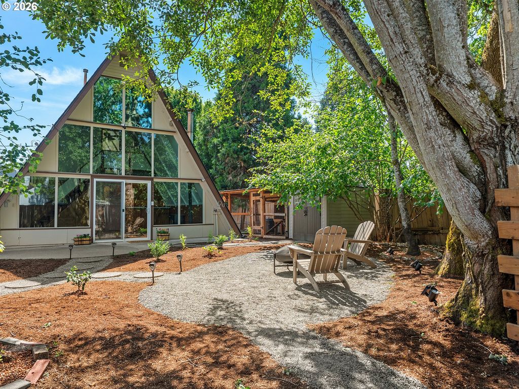 4254 Se BENTLEY St, Hillsboro, OR 97123