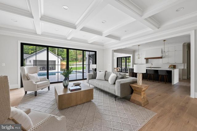 8206 PETTIT CT, Mclean, VA 22102