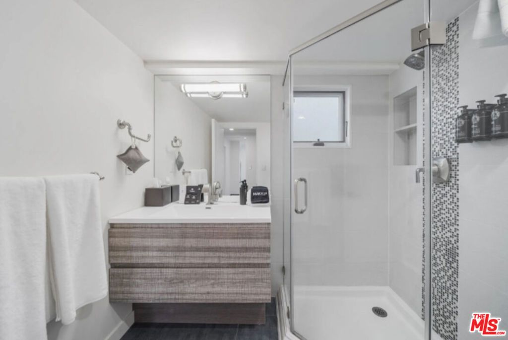 Image 50 of property listing at 3004 Sequit Dr, Malibu, CA 90265