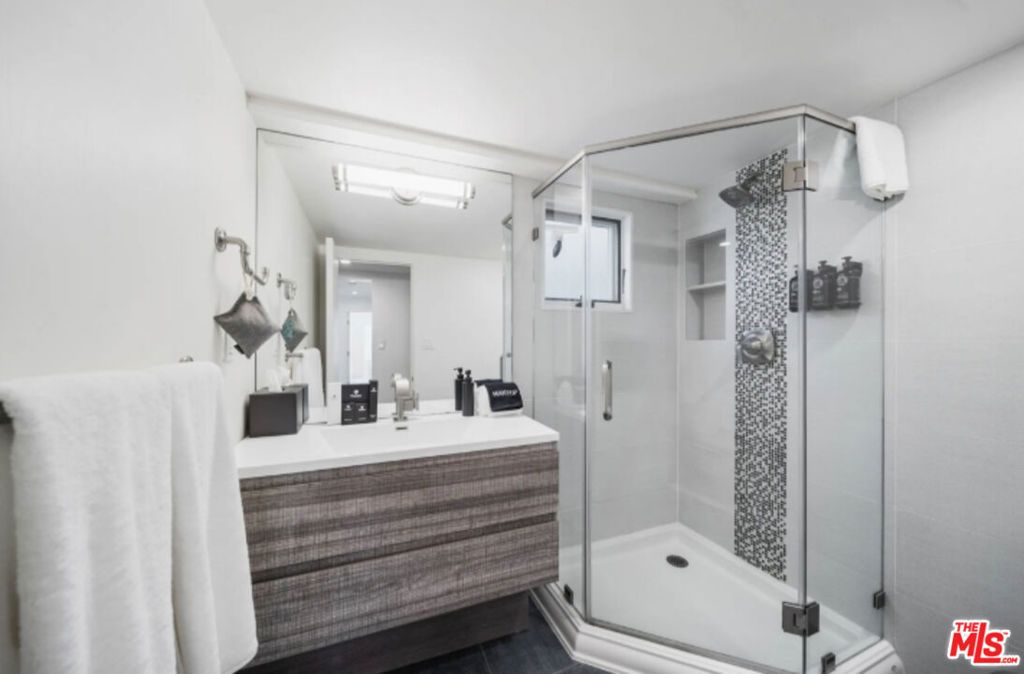 Image 52 of property listing at 3004 Sequit Dr, Malibu, CA 90265