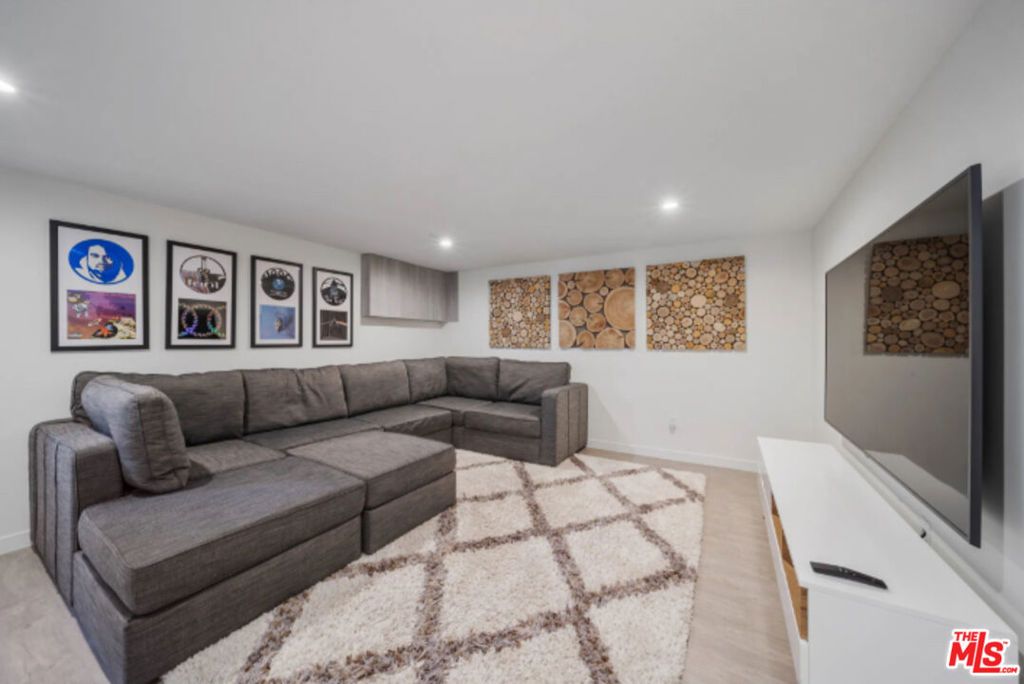 Image 55 of property listing at 3004 Sequit Dr, Malibu, CA 90265