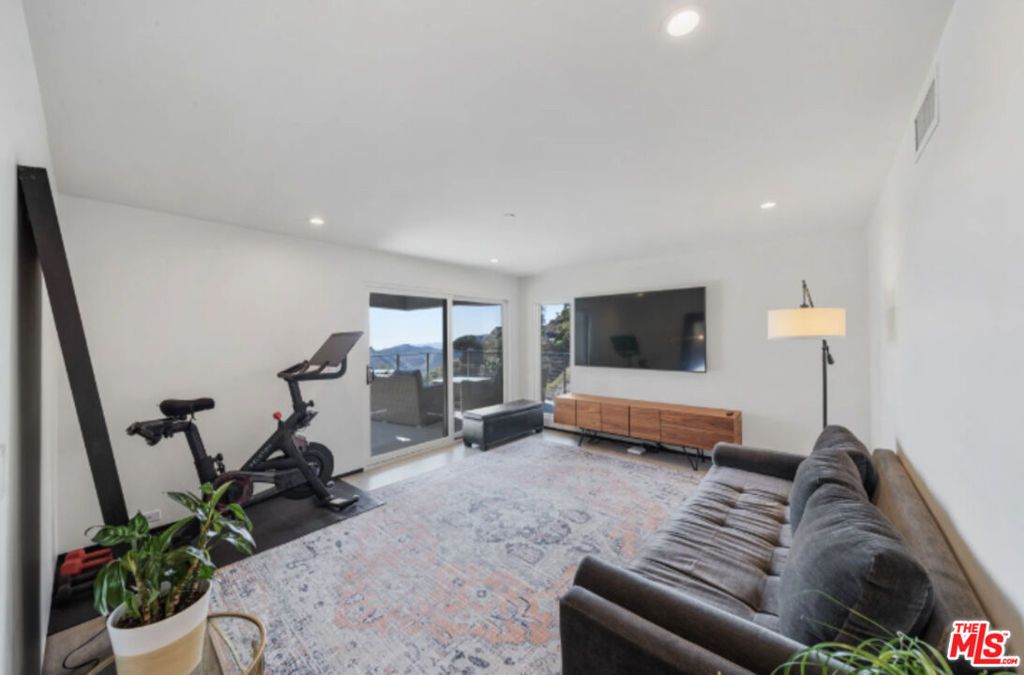 Image 61 of property listing at 3004 Sequit Dr, Malibu, CA 90265