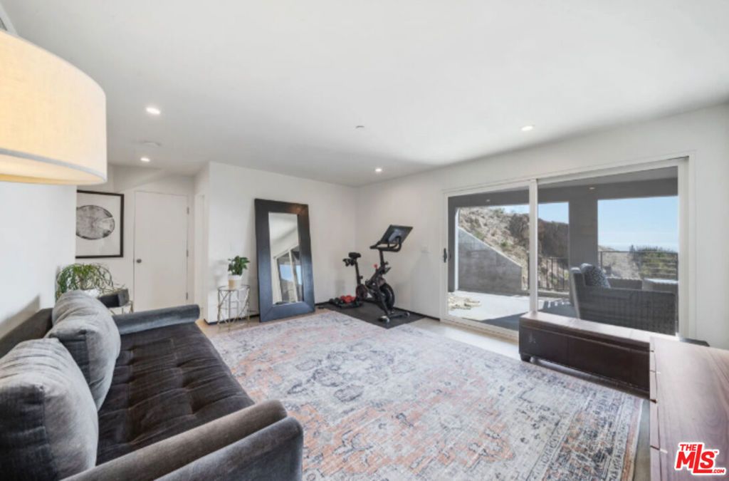 Image 62 of property listing at 3004 Sequit Dr, Malibu, CA 90265