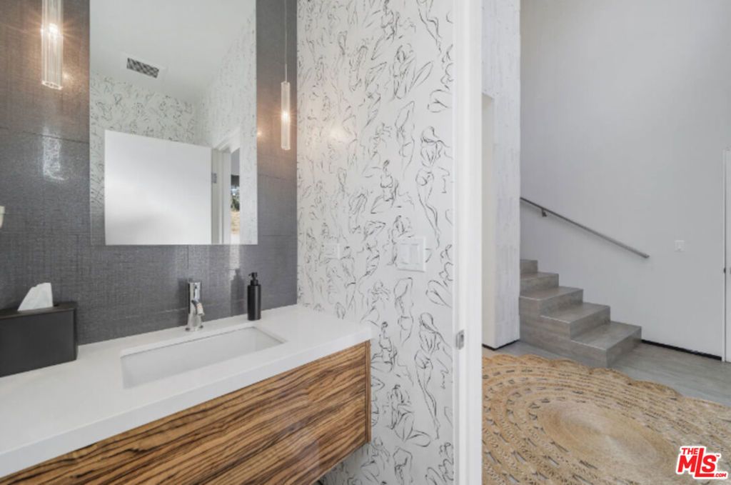 Image 64 of property listing at 3004 Sequit Dr, Malibu, CA 90265