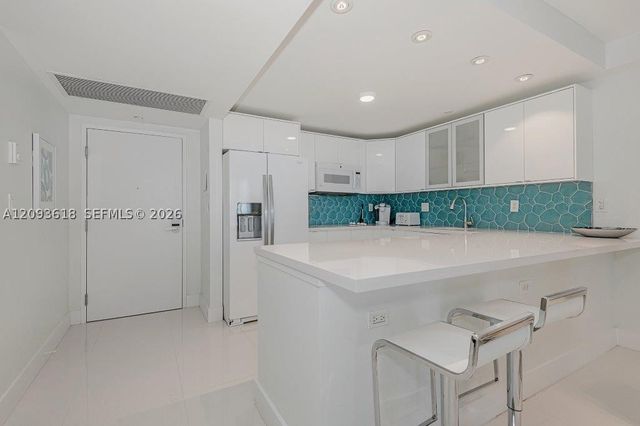 2301 Collins Ave 1424, Miami Beach, FL 33139