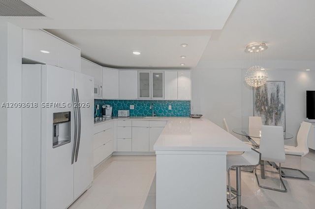 2301 Collins Ave 1424, Miami Beach, FL 33139