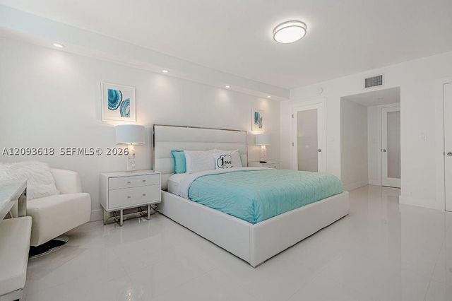 2301 Collins Ave 1424, Miami Beach, FL 33139