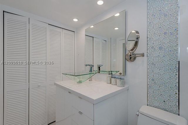 2301 Collins Ave 1424, Miami Beach, FL 33139