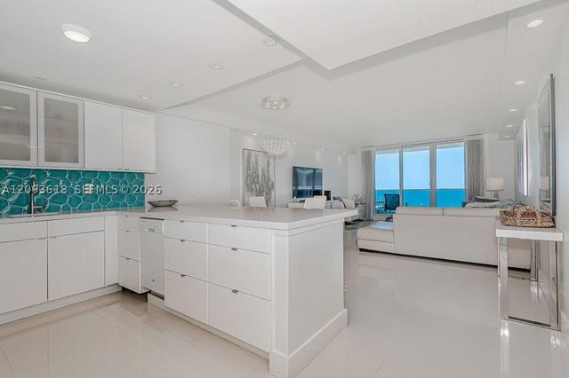 2301 Collins Ave 1424, Miami Beach, FL 33139