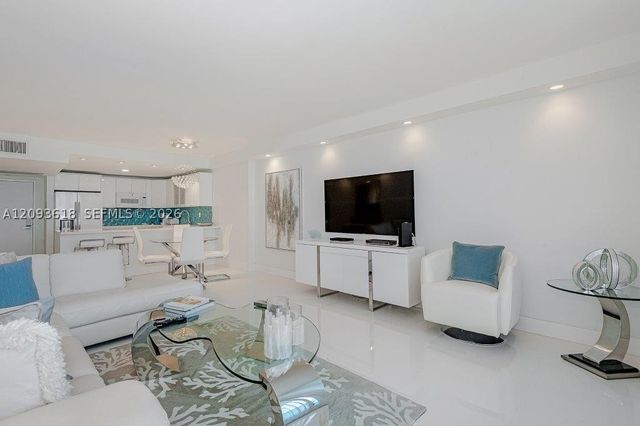 2301 Collins Ave 1424, Miami Beach, FL 33139